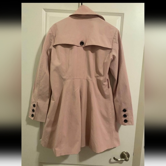 Pink button up coat - Picture 3 of 4